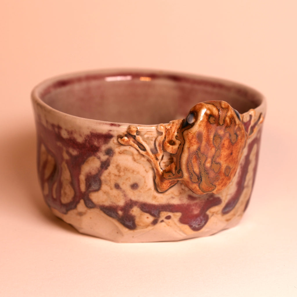 Mottled Frog Tea Cup