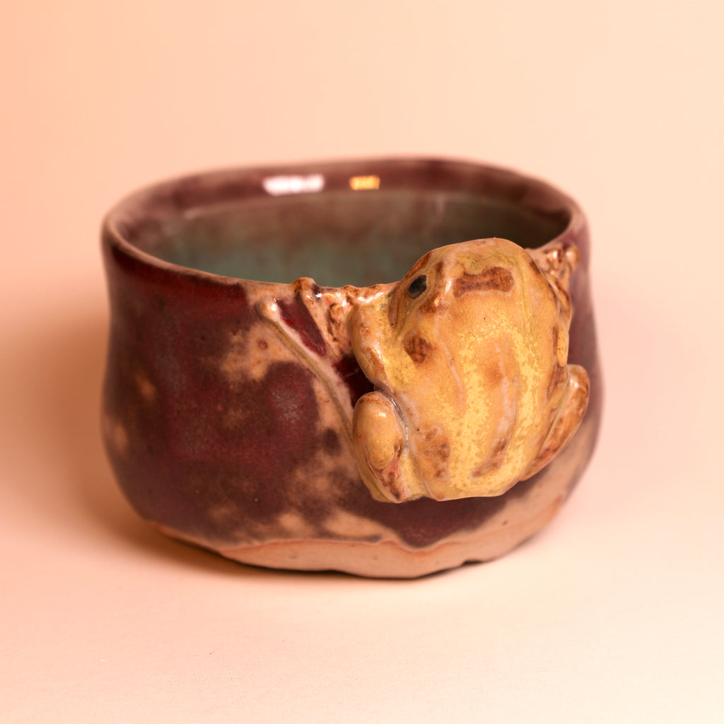 Sandy Frog Tea Cup
