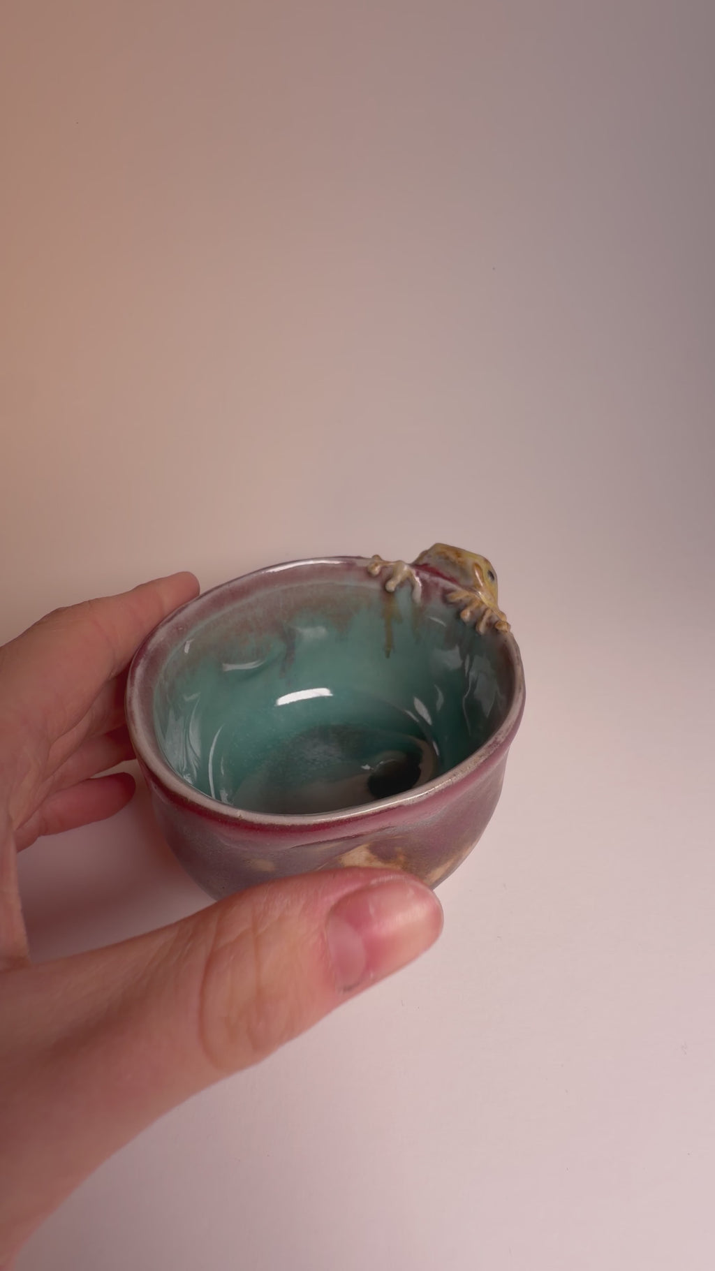 Sandy Frog Tea Cup